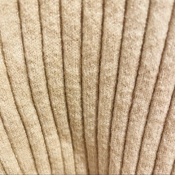 ❣️2/$20❣️ Leith soft sweater - Picture 3 of 5